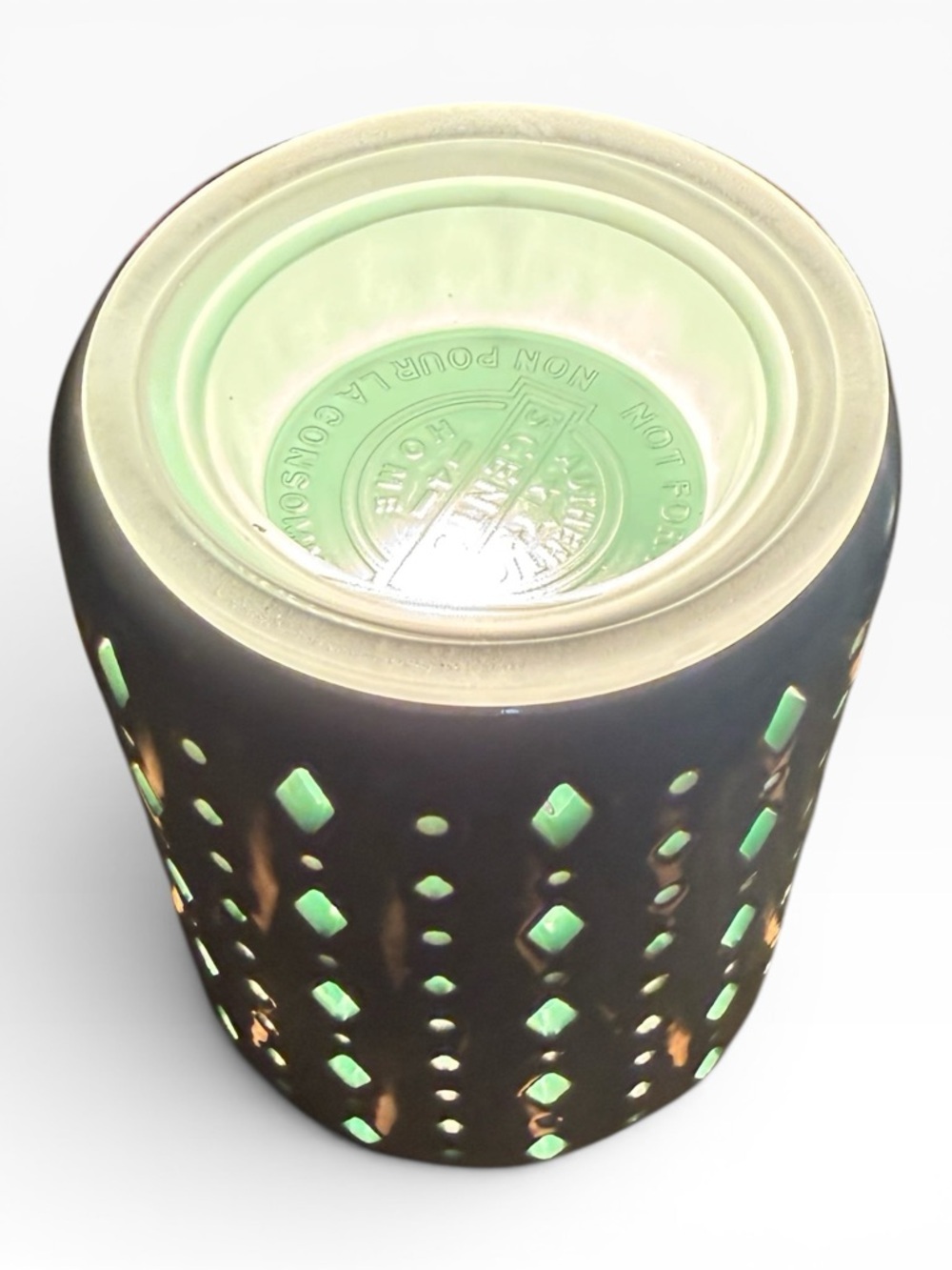 Retired Scentsy Beacon Wax Warmer - New In Box